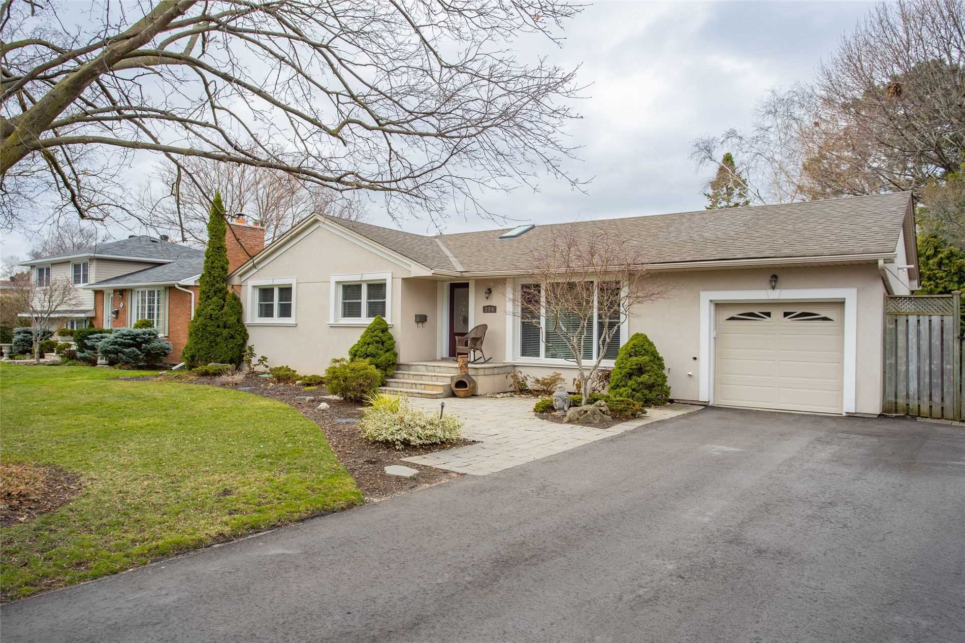 286 Strathcona Drive, Burlington, ON, L7L 2E1