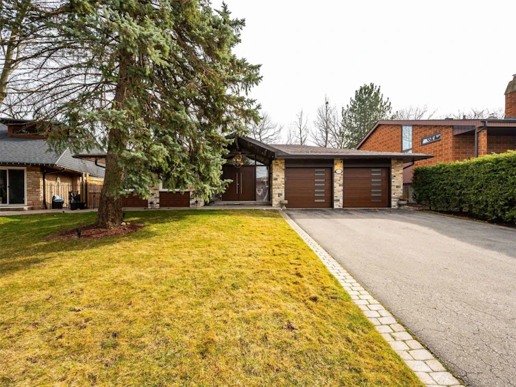 1151 Talka Court, Mississauga, ON, L5C 1B1