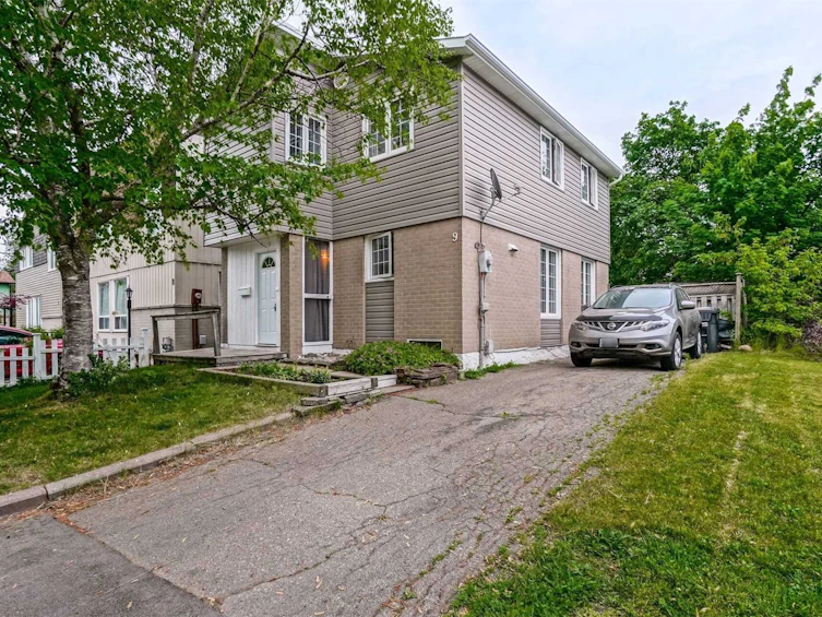 9 Garrison Square, Brampton, ON, L6S 2H3