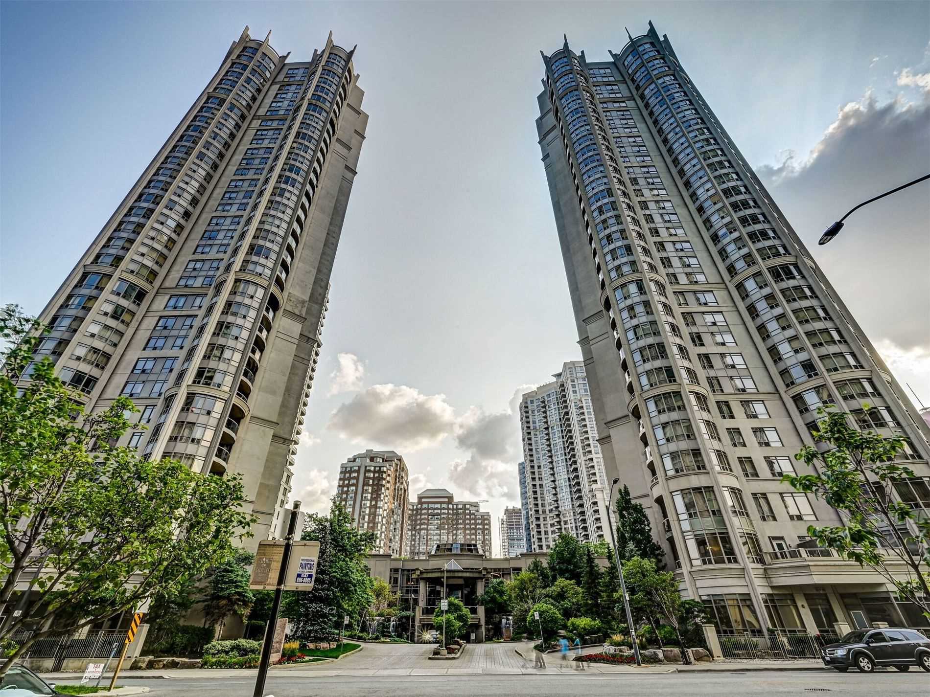 529-3888 Duke Of York Boulevard, Mississauga, ON, L5B 4P5
