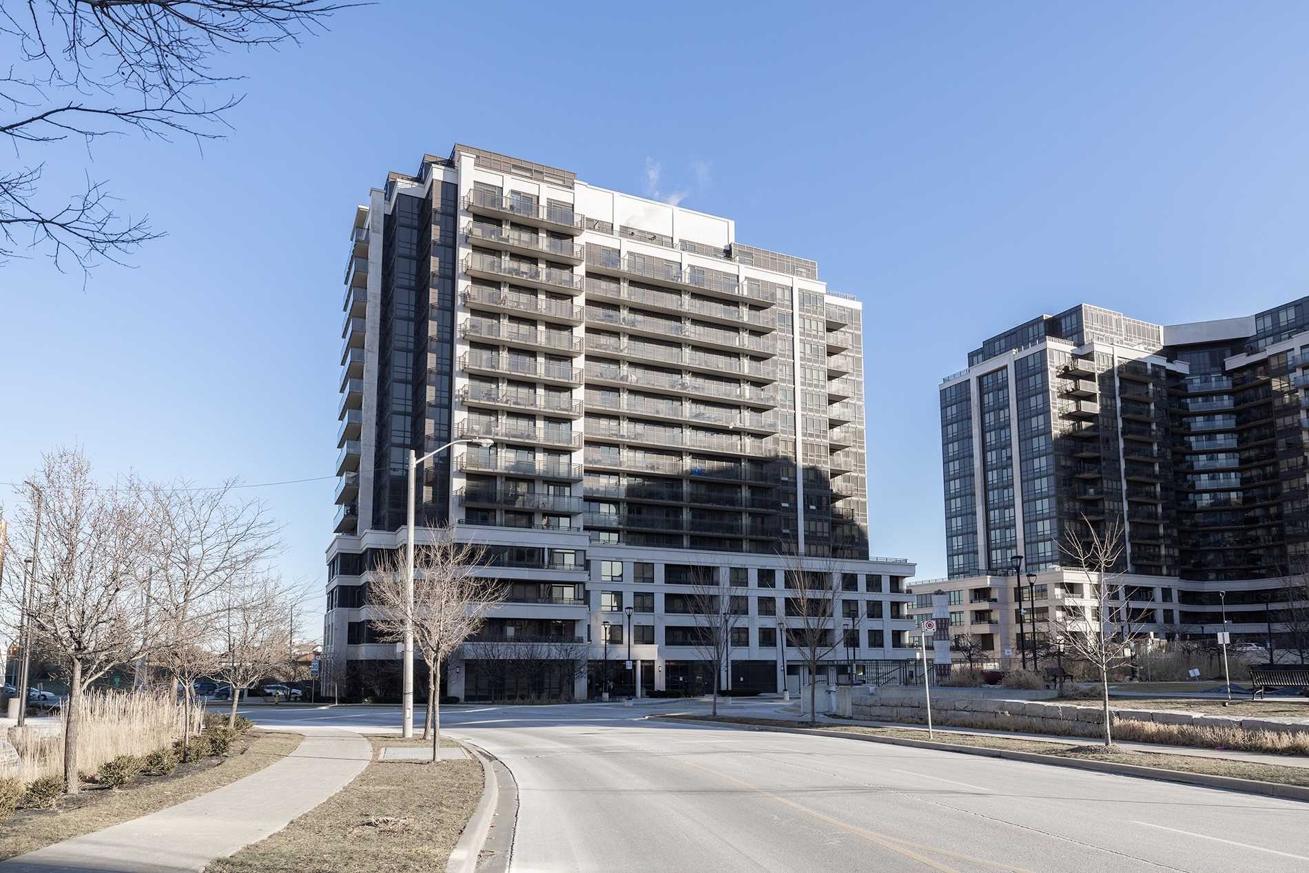 304-1 De Boers Drive, Toronto, ON, M3J 0G6