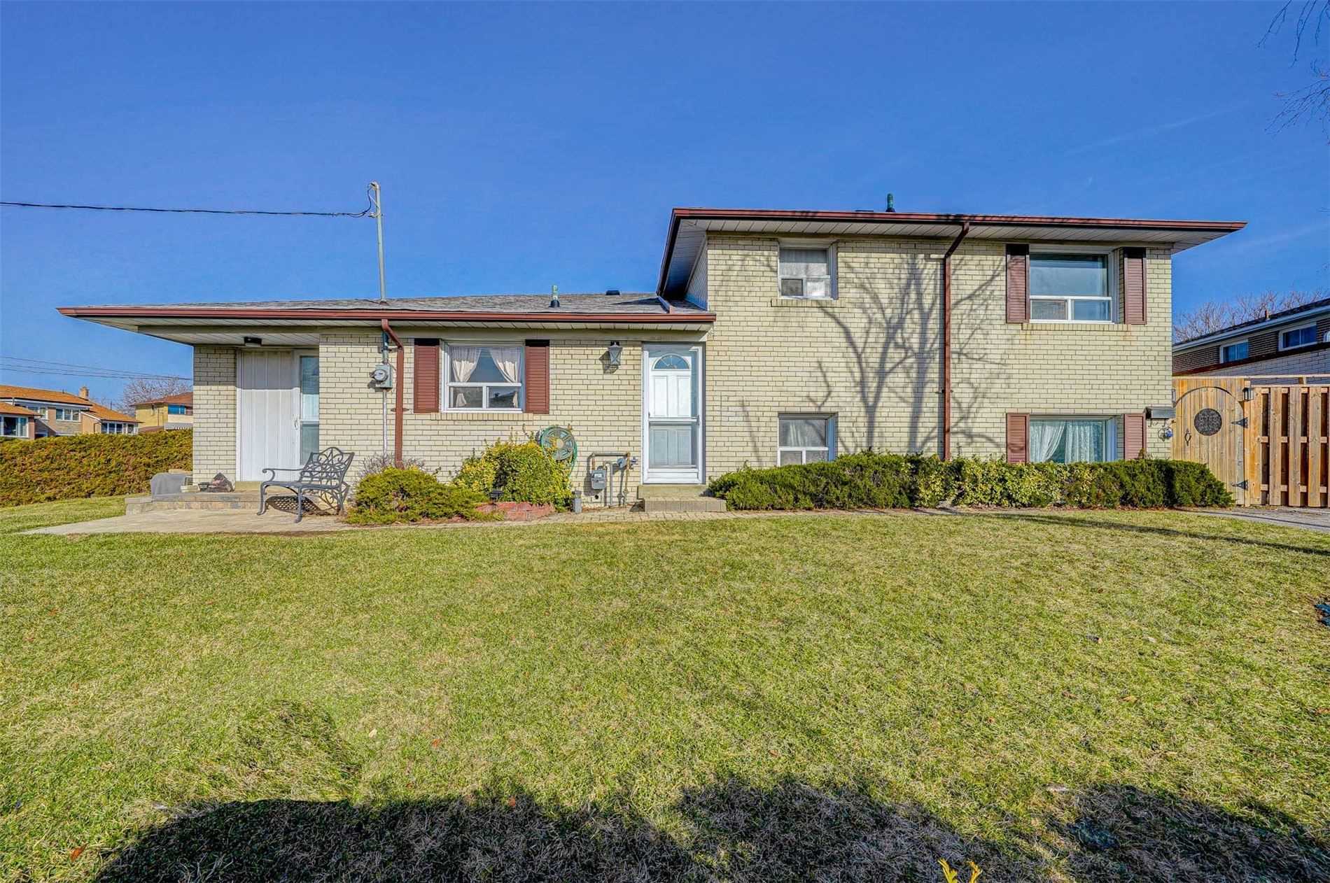 69 Frankton Crescent, Toronto, ON, M3J 1C2