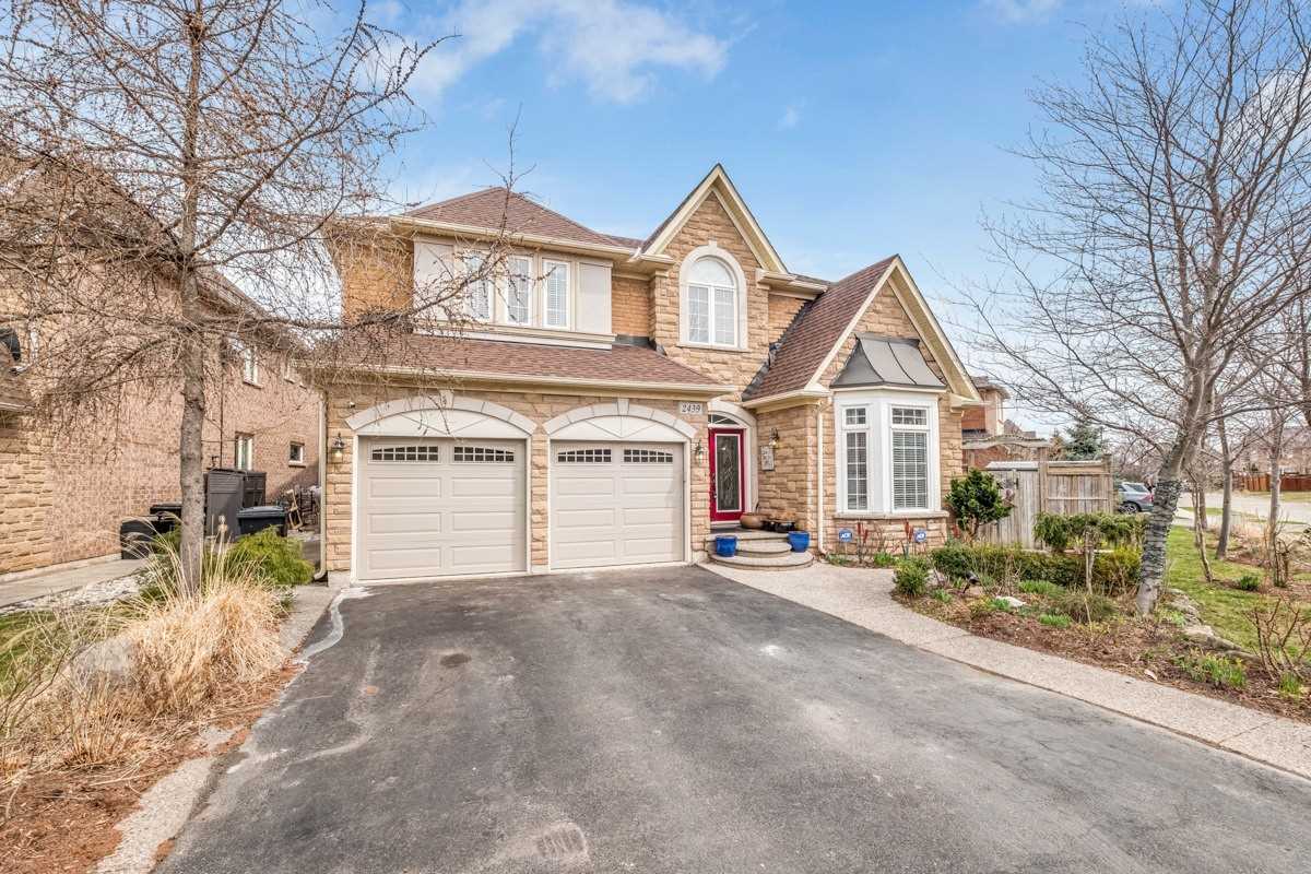 2439 Millrun Drive, Oakville, ON, L6M 4Z2