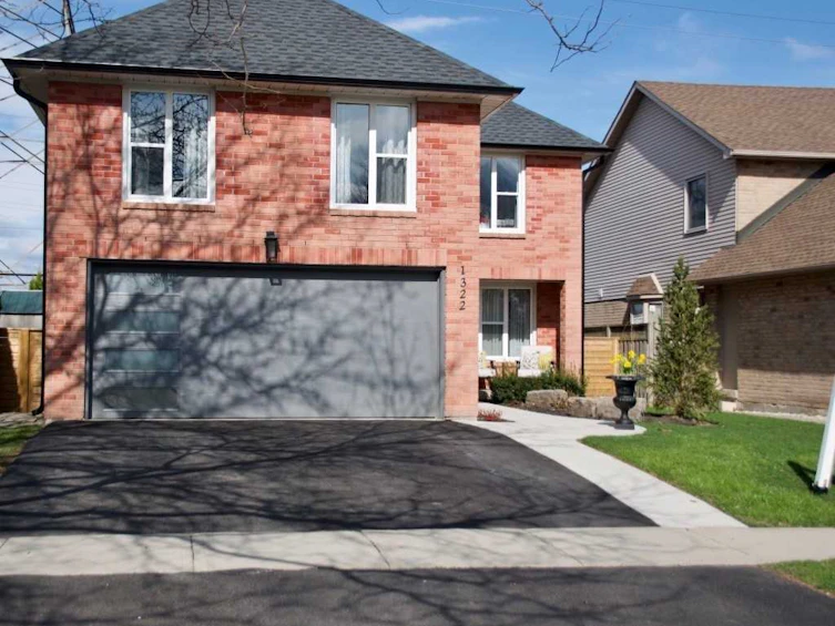 1322 Hammond Street, Burlington, ON, L7S 2B6