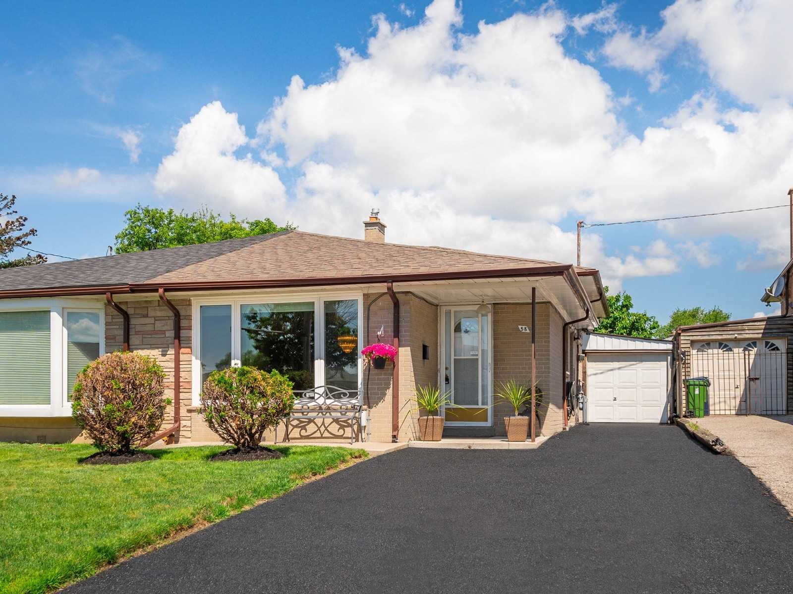 58 Frankton Crescent, Toronto, ON, M3J 1C1