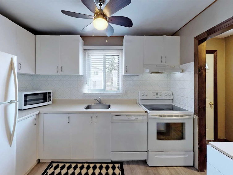 26 Horatio Court, Brampton, ON, L6S 1X8