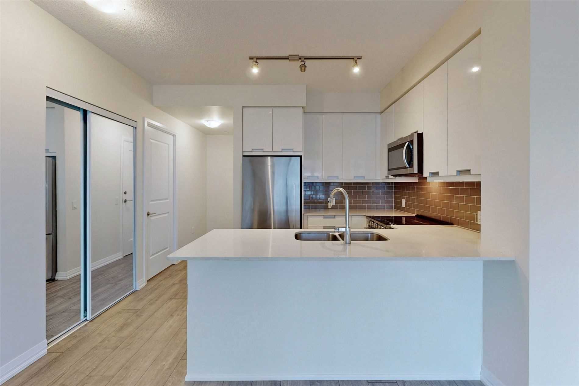 1002-65 Watergarden Drive, Mississauga, ON, L5R 0G9