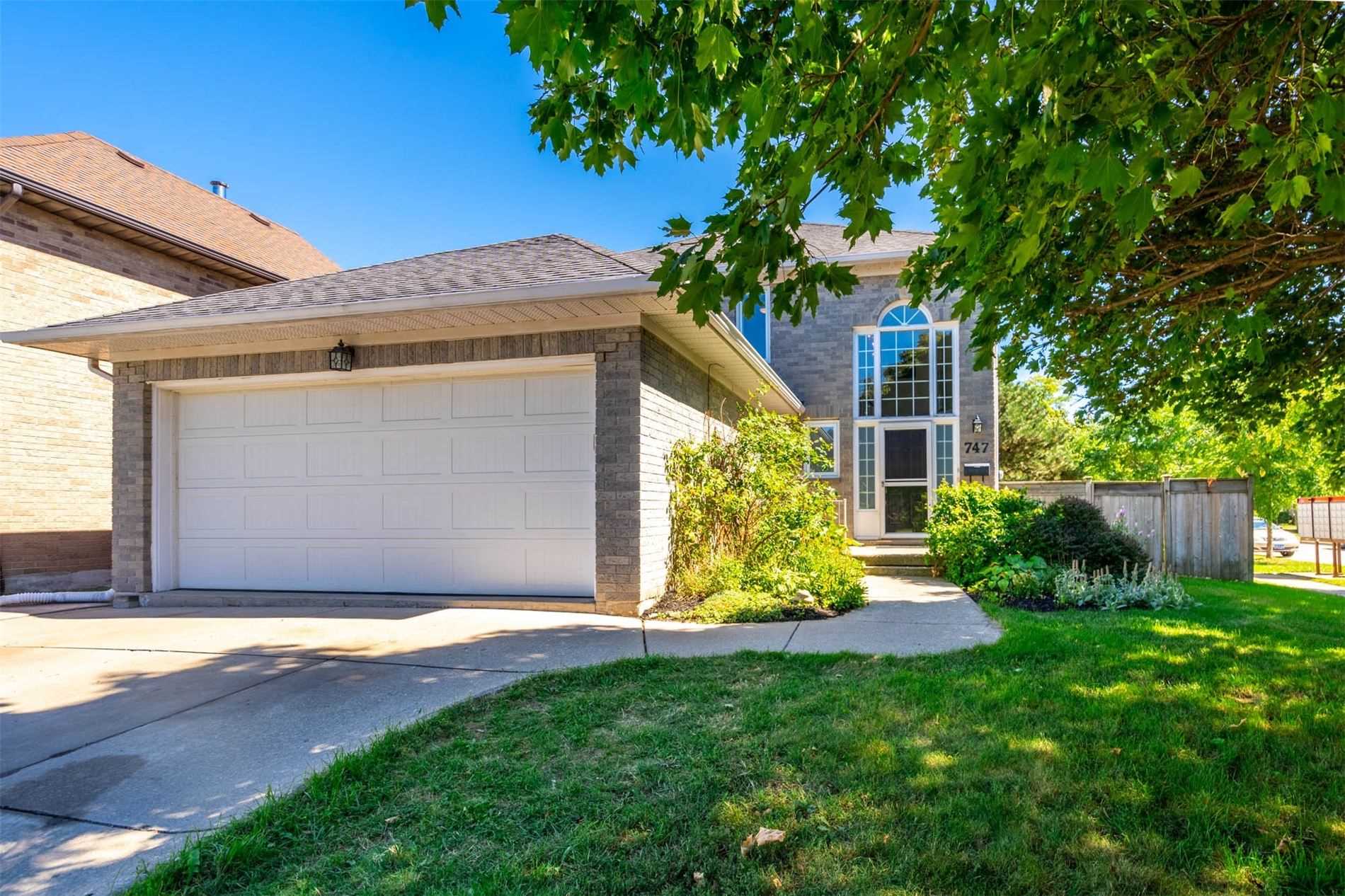 747 Hawkins Crescent, Burlington, ON, L7S 2E1