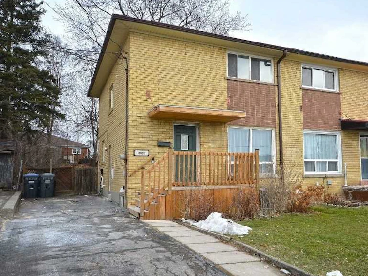 3515 Queenston Drive, Mississauga, ON, L5C 2G8