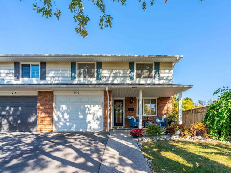 927 David Court, Burlington, ON, L7T 4B3