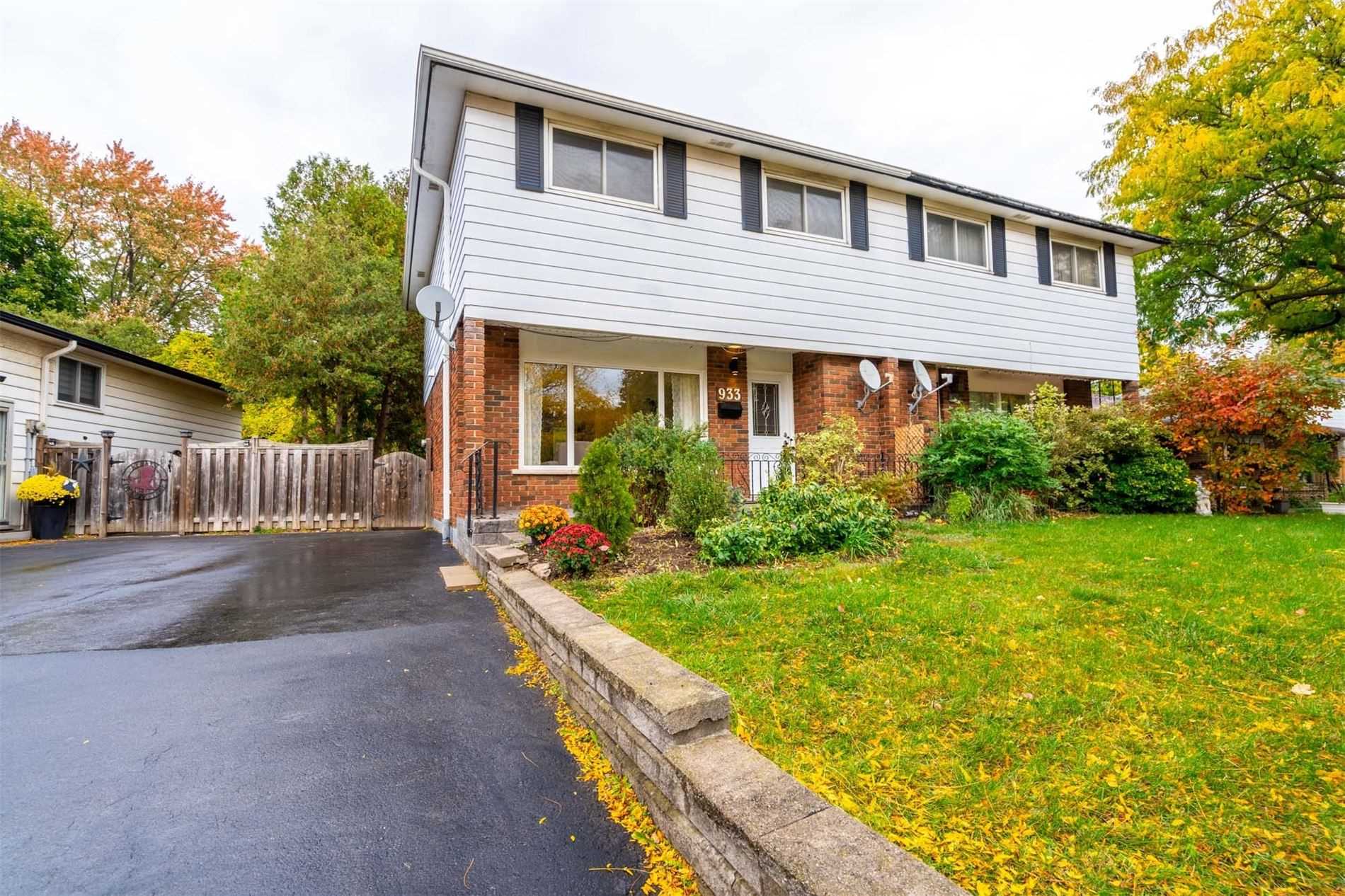 933 Francis Road, Burlington, ON, L7T 3Z1