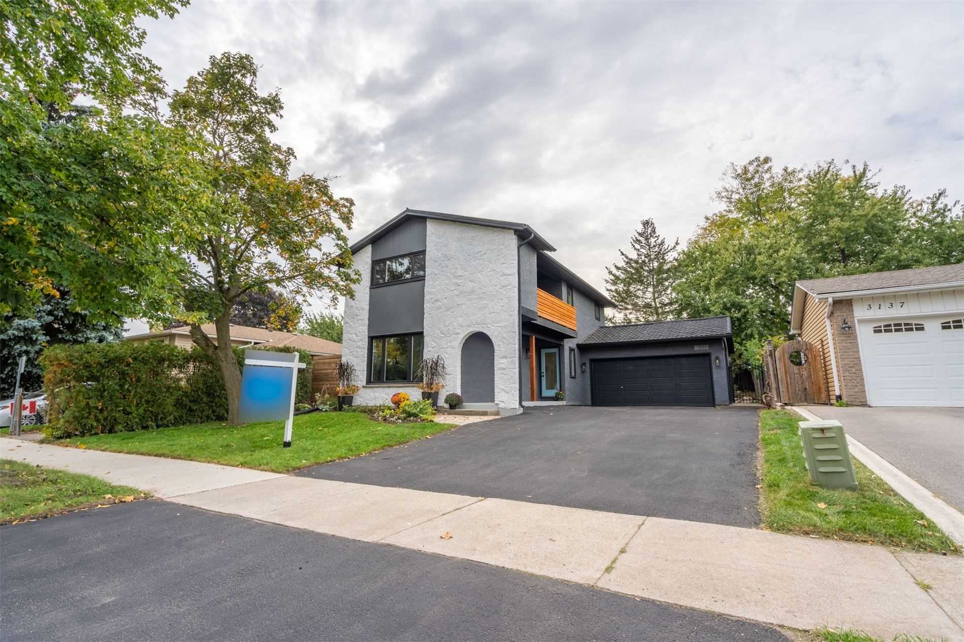 3135 Michael Crescent, Burlington, ON, L7M 1V3