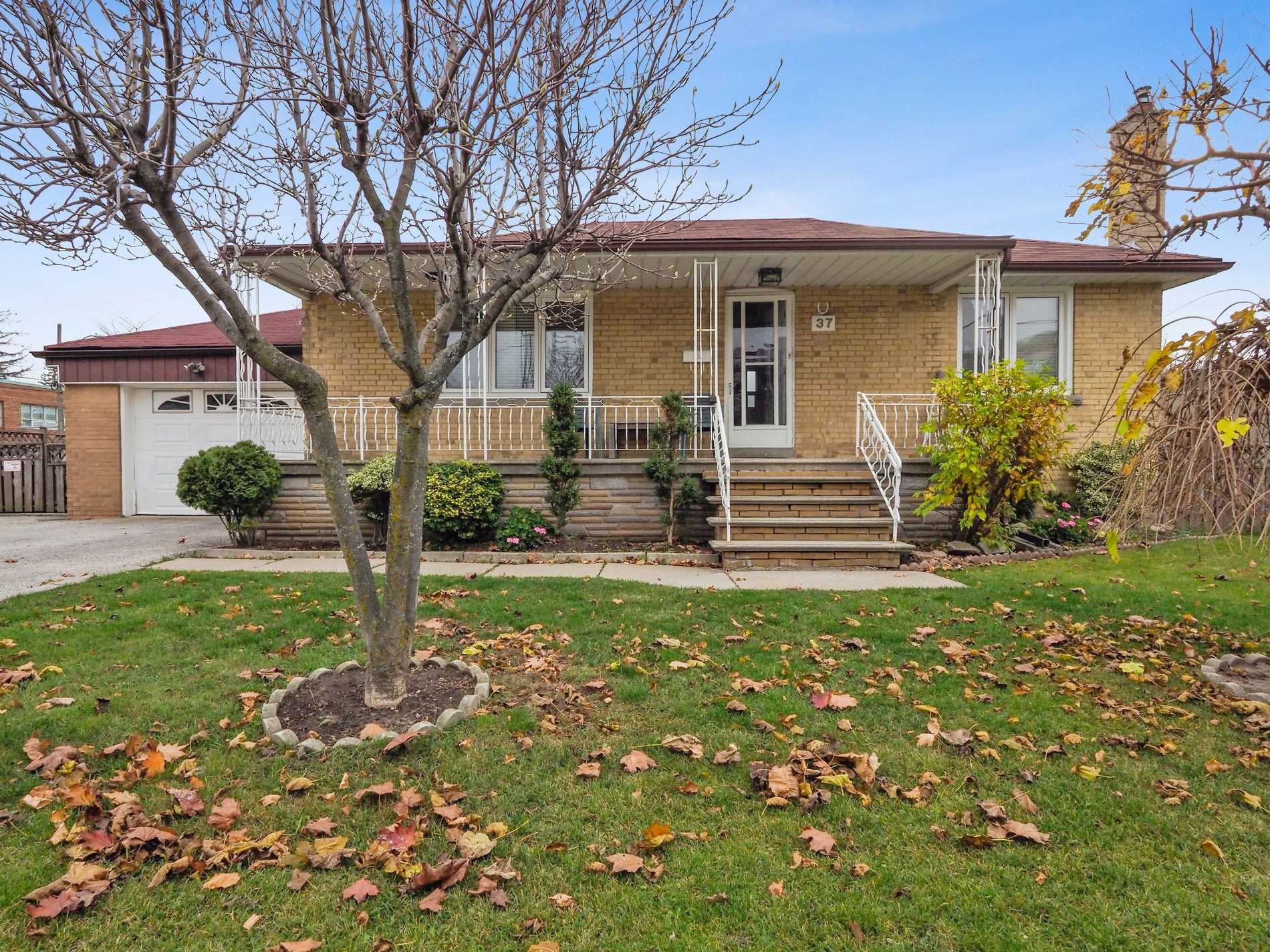 37 Cork Avenue, Toronto, ON, M6B 2X6