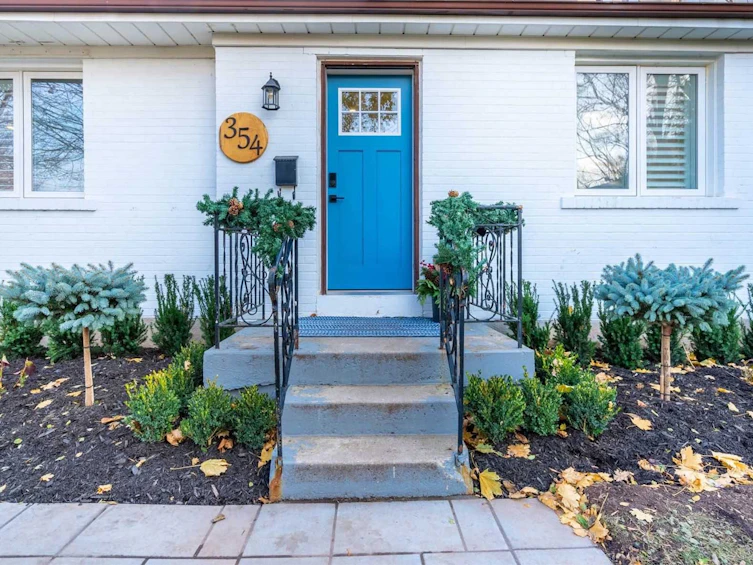 354 Bartos Drive, Oakville, ON, L6K 3E6