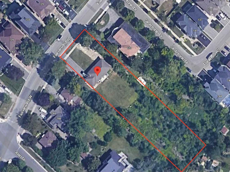 130 Fairview Road W, Mississauga, ON, L5B 1K6