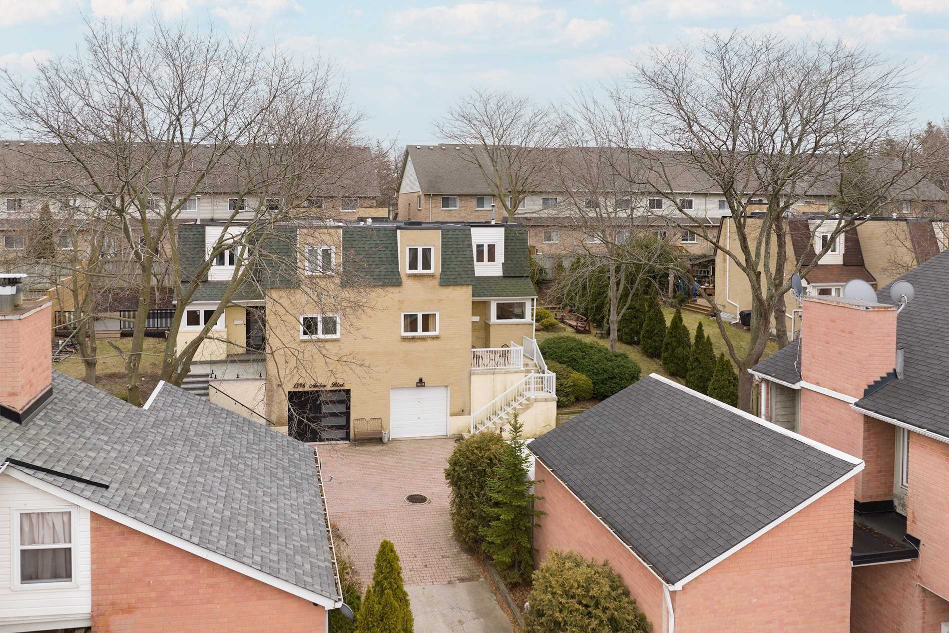 1398 Andros Boulevard, Mississauga, ON, L5J 4K4