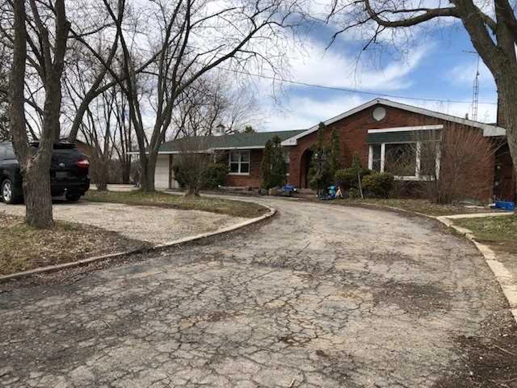 215 Burnhamthorpe Road E, Oakville, ON, L6H 7B6
