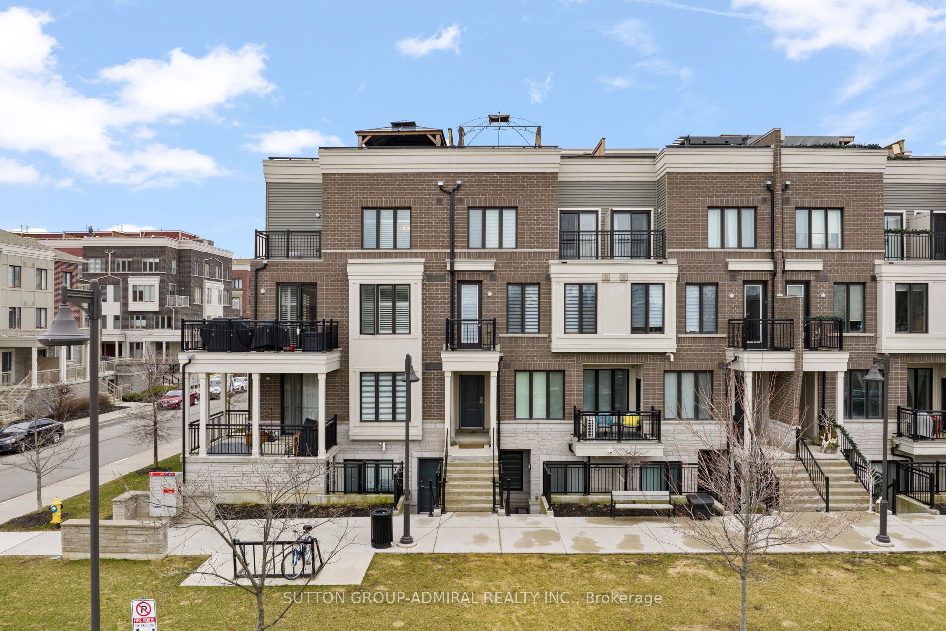 13-150 Long Branch Avenue, Toronto, ON, M8W 0B1