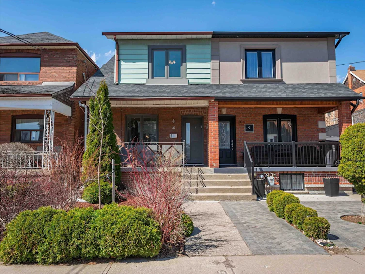 4 Norman Avenue, Toronto, ON, M6E 1G7