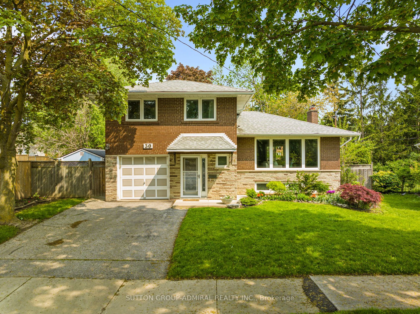 30 Pagebrook Drive, Toronto, ON, M9P 1P6