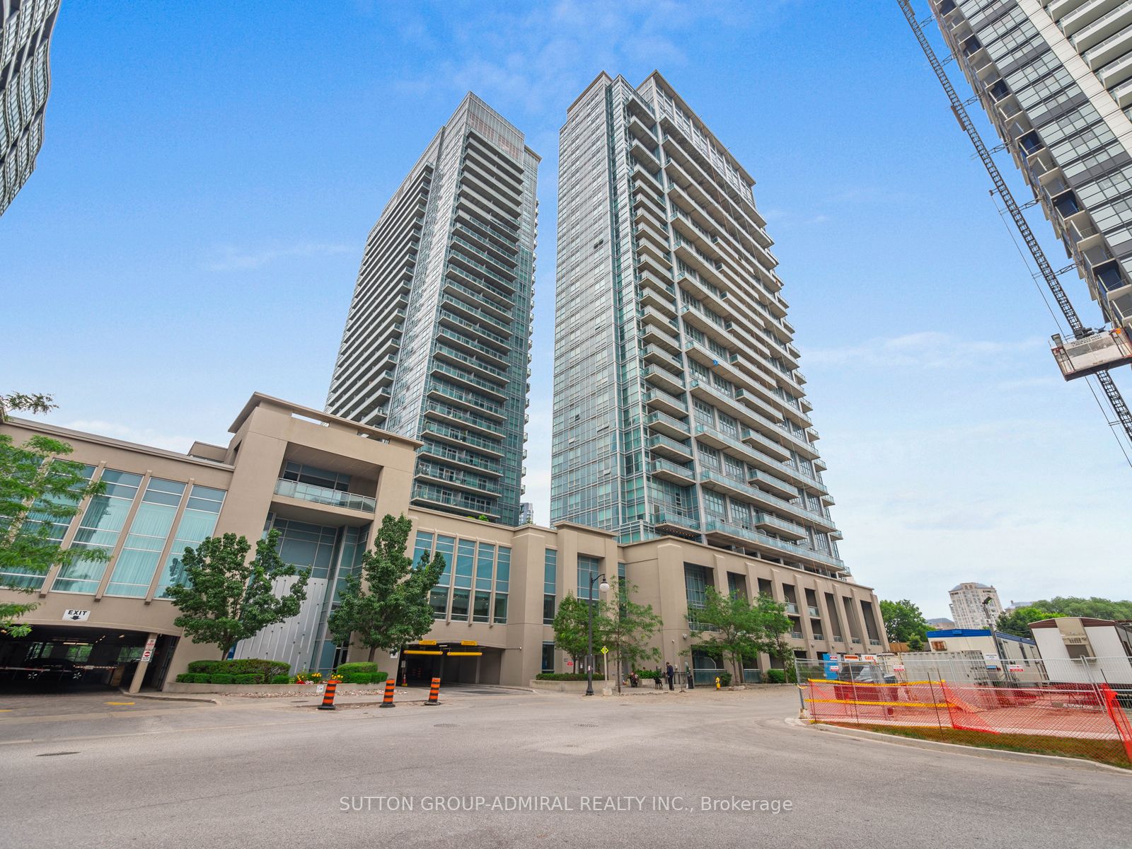 1629-165 Legion Road N, Toronto, ON, M8Y 0B3