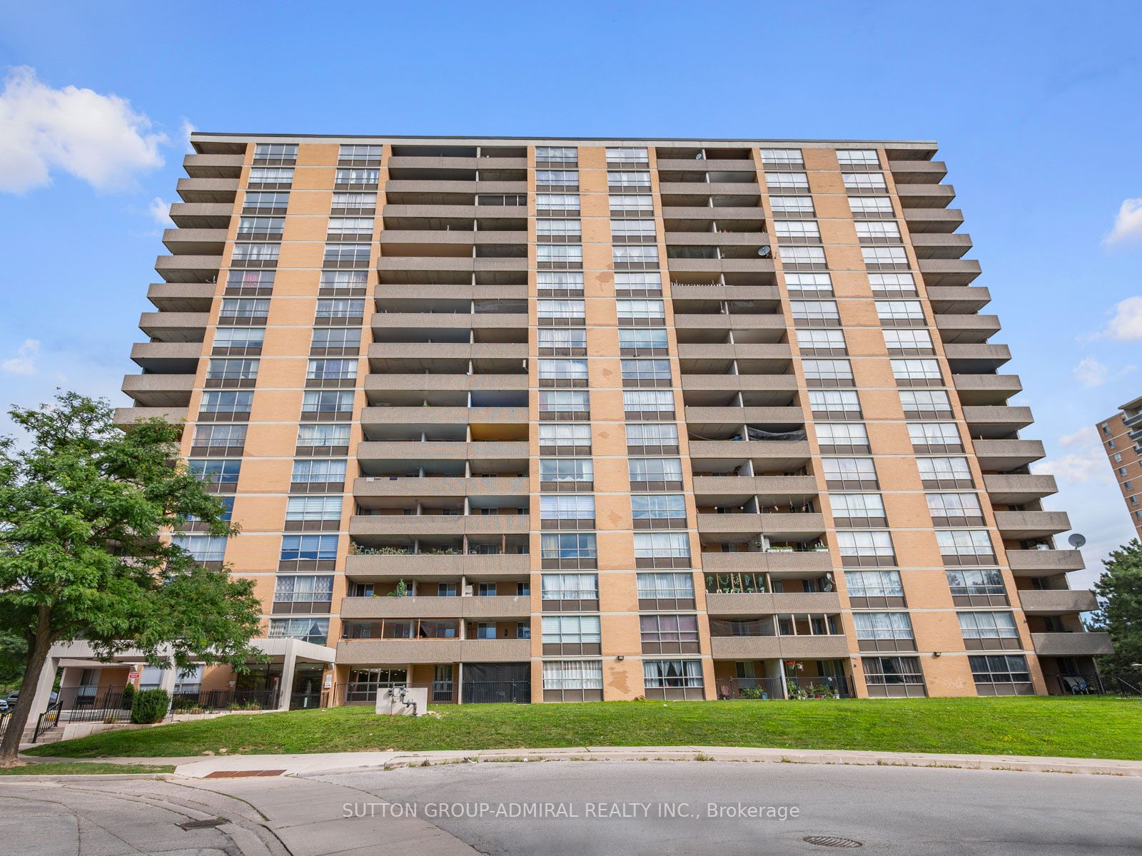 805-40 Panorama Court, Toronto, ON, M9V 4M1