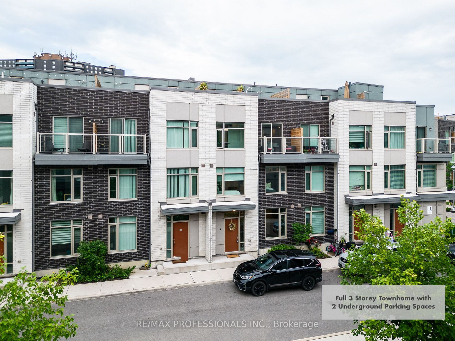 8715 Applewood Lane, Toronto, ON, Townhouse For Sale REW