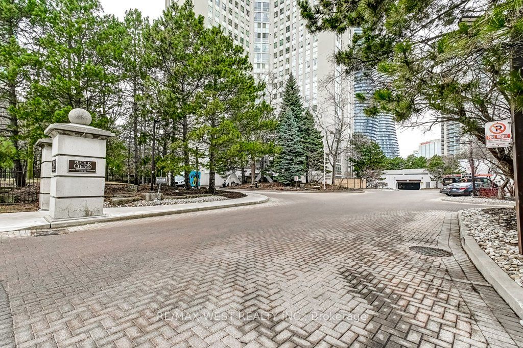PH5-3650 Kaneff Crescent, Mississauga, ON, L5A 4A1 - 2