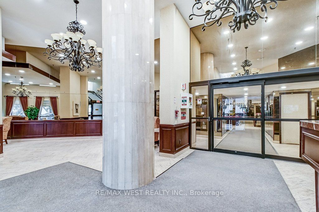 PH5-3650 Kaneff Crescent, Mississauga, ON, L5A 4A1 - 4