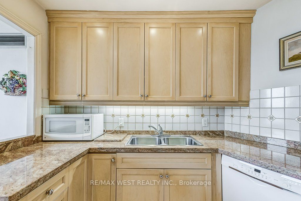 PH5-3650 Kaneff Crescent, Mississauga, ON, L5A 4A1 - 11