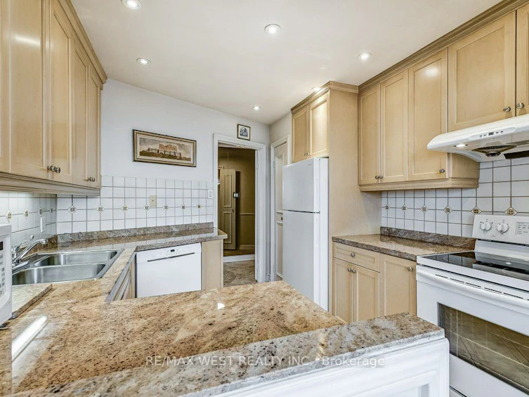 PH5-3650 Kaneff Crescent, Mississauga, ON, L5A 4A1 - 12