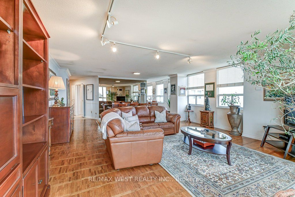 PH5-3650 Kaneff Crescent, Mississauga, ON, L5A 4A1 - 21