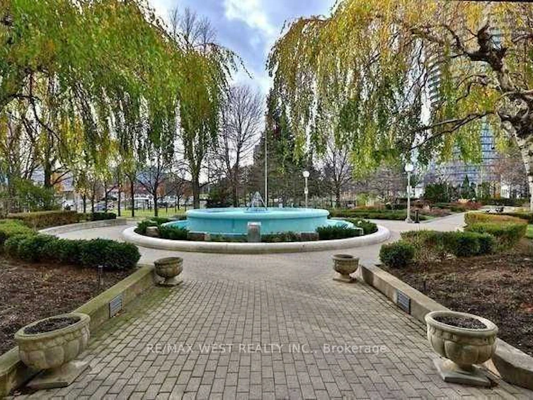 PH5-3650 Kaneff Crescent, Mississauga, ON, L5A 4A1 - 34
