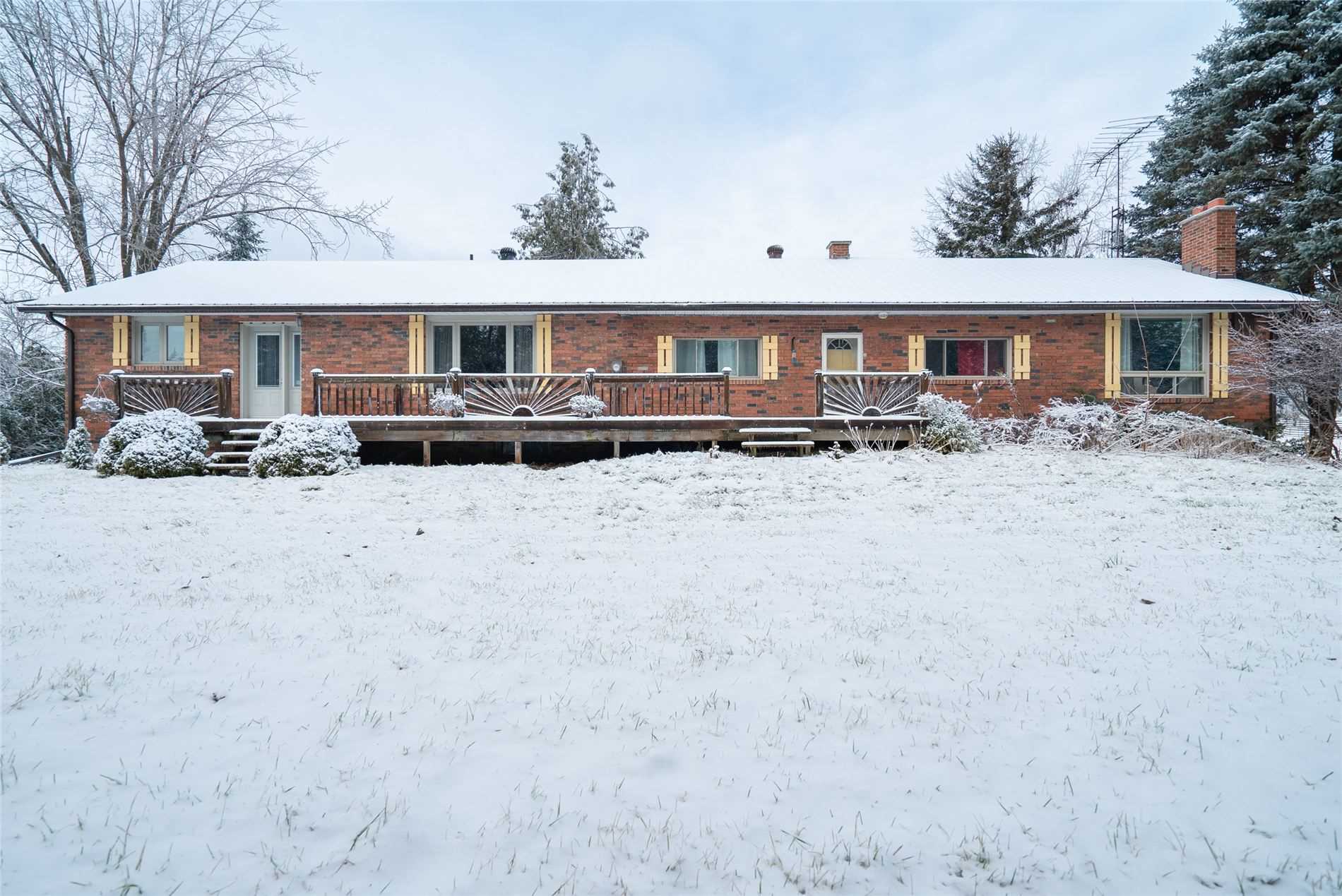 43 E 7th Concession Rd