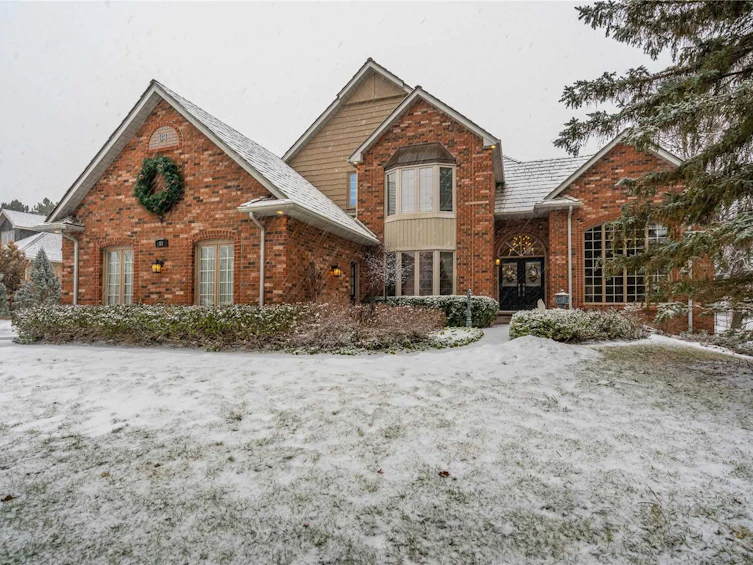 81 Acredale Drive, Hamilton, ON, L0R 1H2