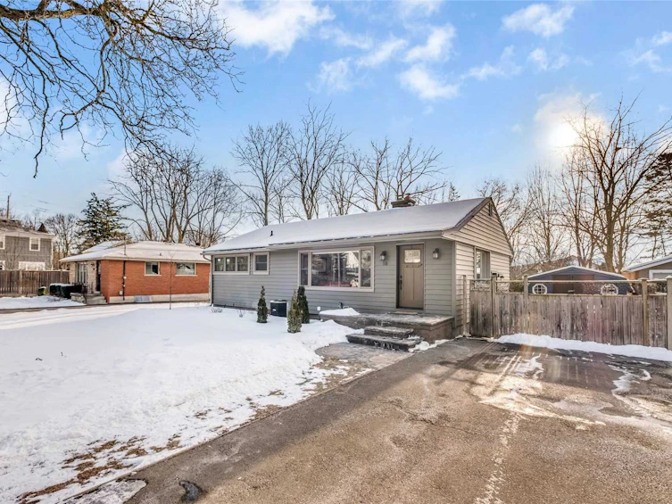 16 Church Street, Hamilton, ON, L0R 2H0