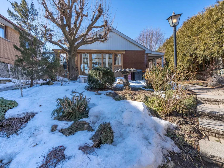 152 Bowman Street, Hamilton, ON, L8S 2T8