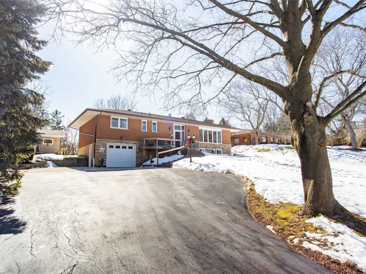 6 Jameson Drive, Hamilton, ON, L9H 5A2