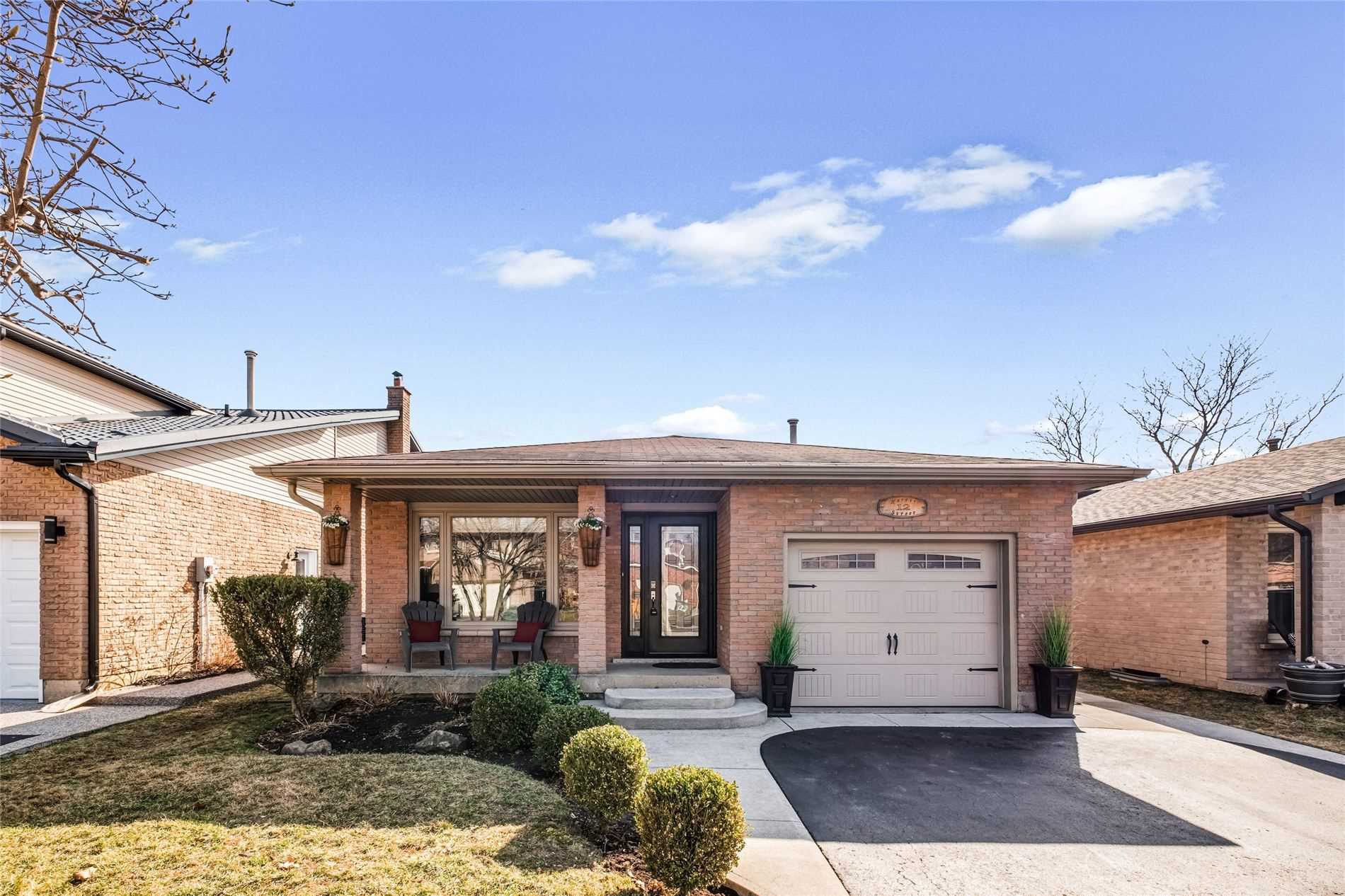 12 Harper Street, Hamilton, ON, L8B 0B5