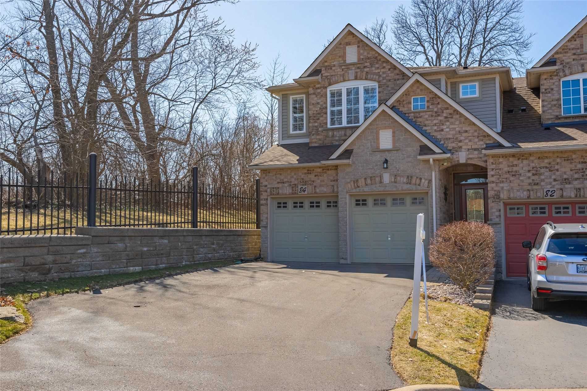 84 Sunnycroft Court, Hamilton, ON, L8B 0L3
