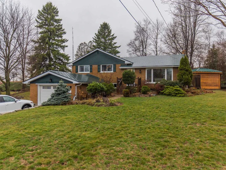 14 Taylor Crescent, Hamilton, ON, L9H 6B3