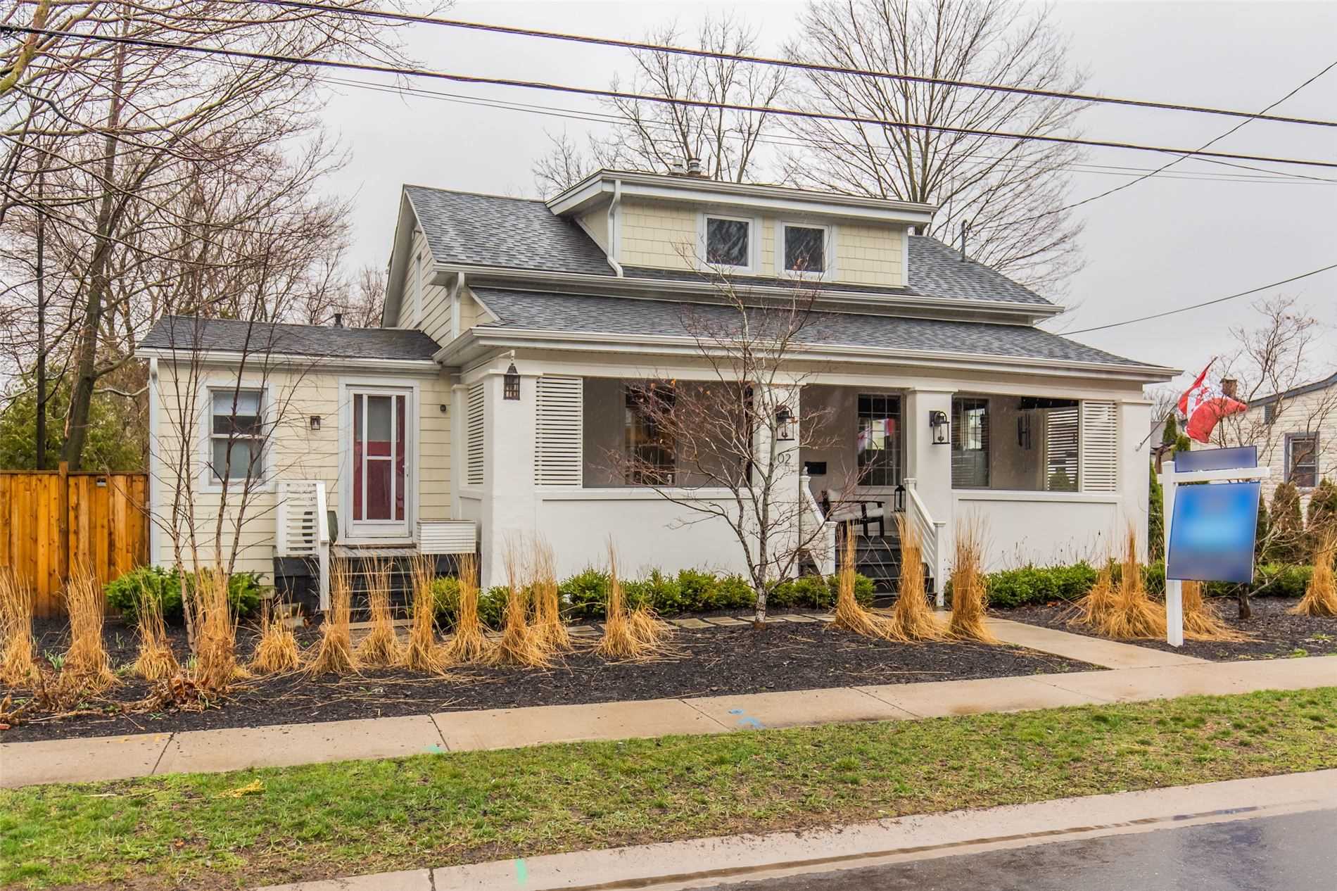 102 York Road, Hamilton, ON, L9H 1L8
