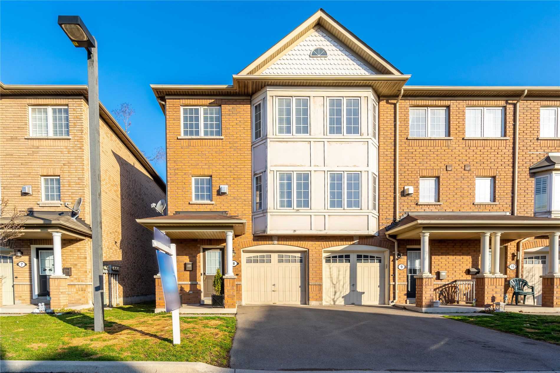 8-470 Beach Boulevard, Hamilton, ON, L8H 6X2