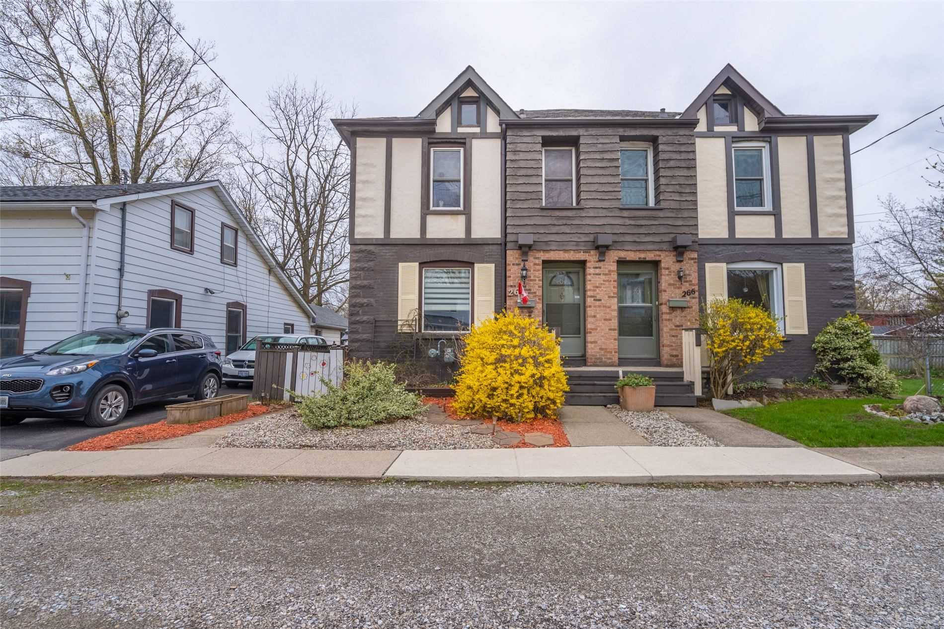 264 Hatt Street, Hamilton, ON, L9H 2H2