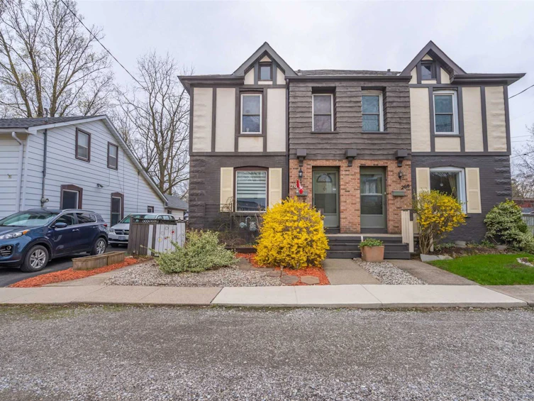 264 Hatt Street, Hamilton, ON, L9H 2H2