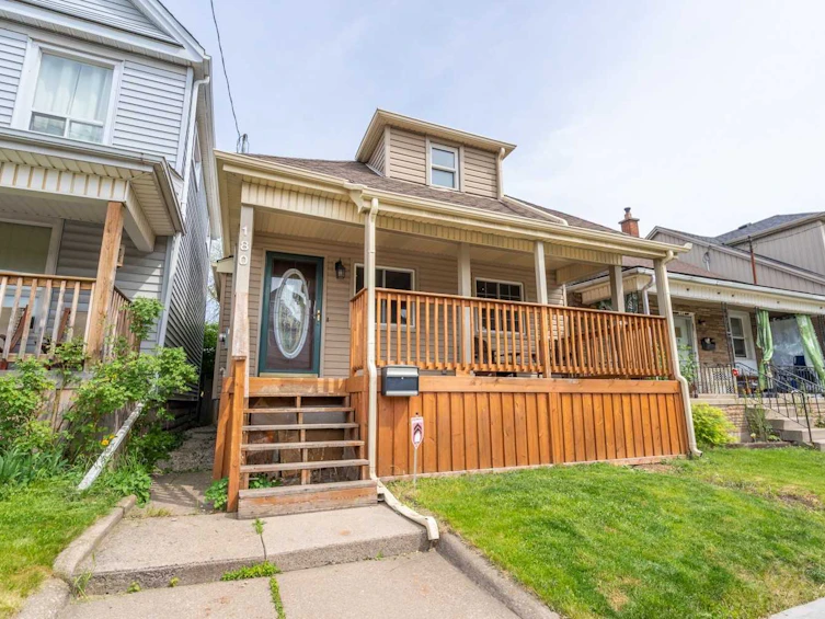180 Rosslyn Avenue N, Hamilton, ON, L8L 7P7