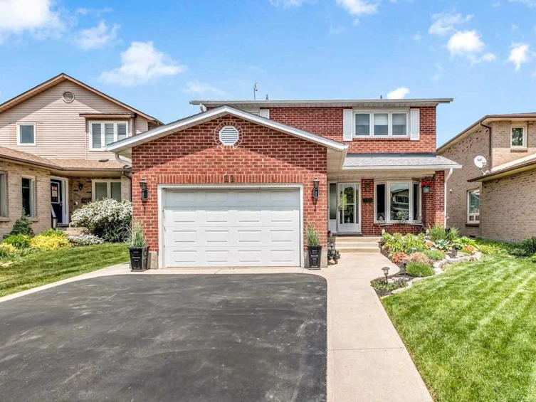 11 Harper Street, Hamilton, ON, L8B 0B5