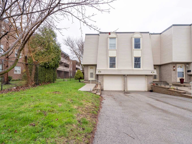 A-656 Grey Street, Brantford, ON, N3S 4Y4