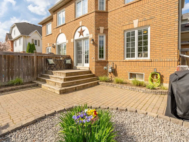 136 Fellowes Crescent, Hamilton, ON, L8B 0M7
