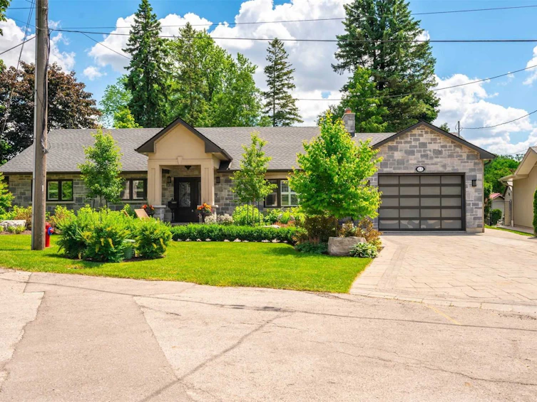 63 Middle Crest Street, Hamilton, ON, L9G 2P5